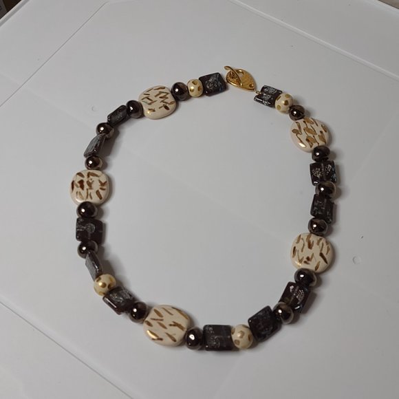 19.5 Inch Glass And Ceramic Bead Necklace - Picture 2 of 11